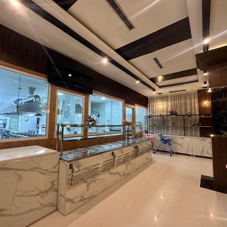 Ujvara Hotel Golem  Luaran gambar