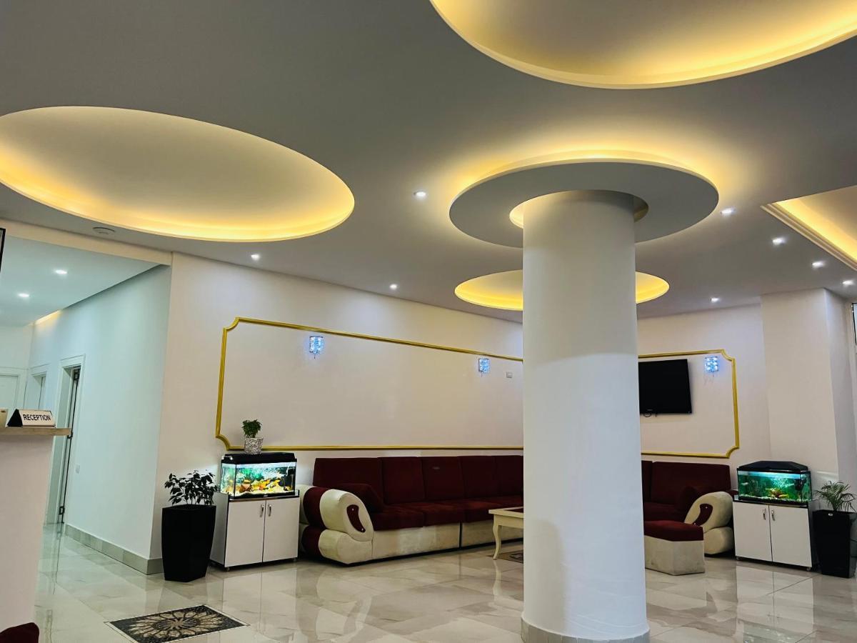 Ujvara Hotel Golem  Luaran gambar