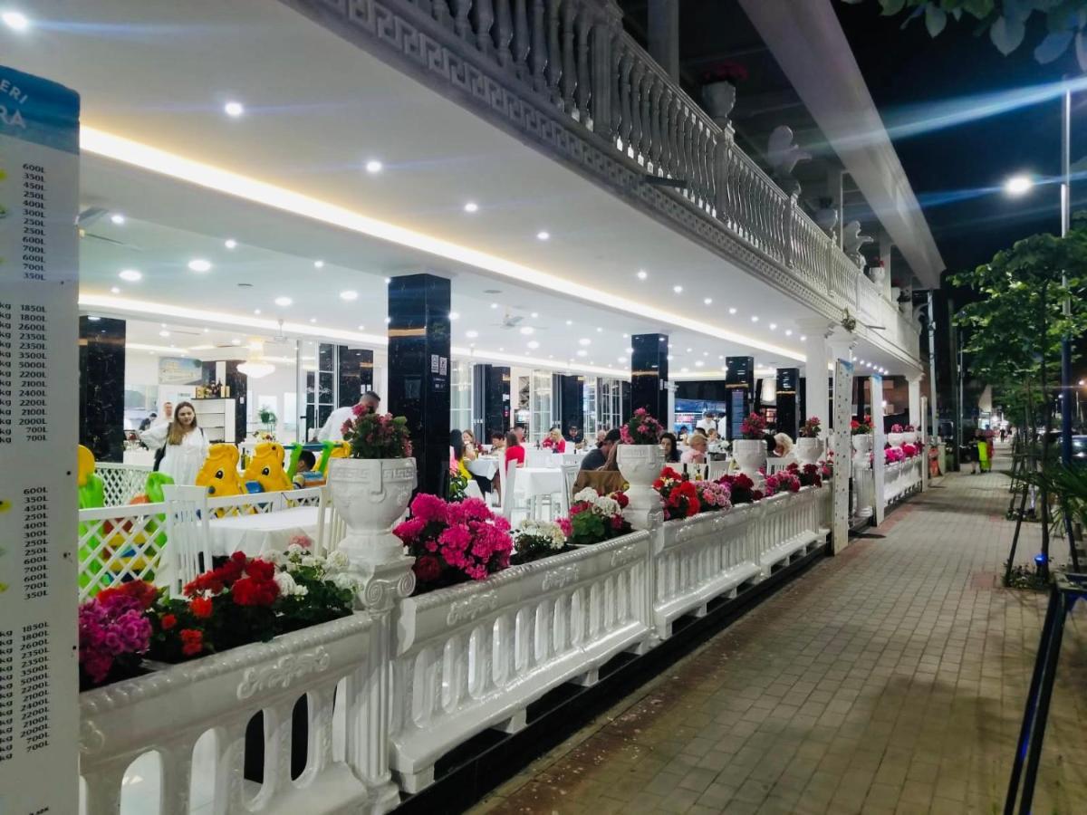 Ujvara Hotel Golem  Luaran gambar