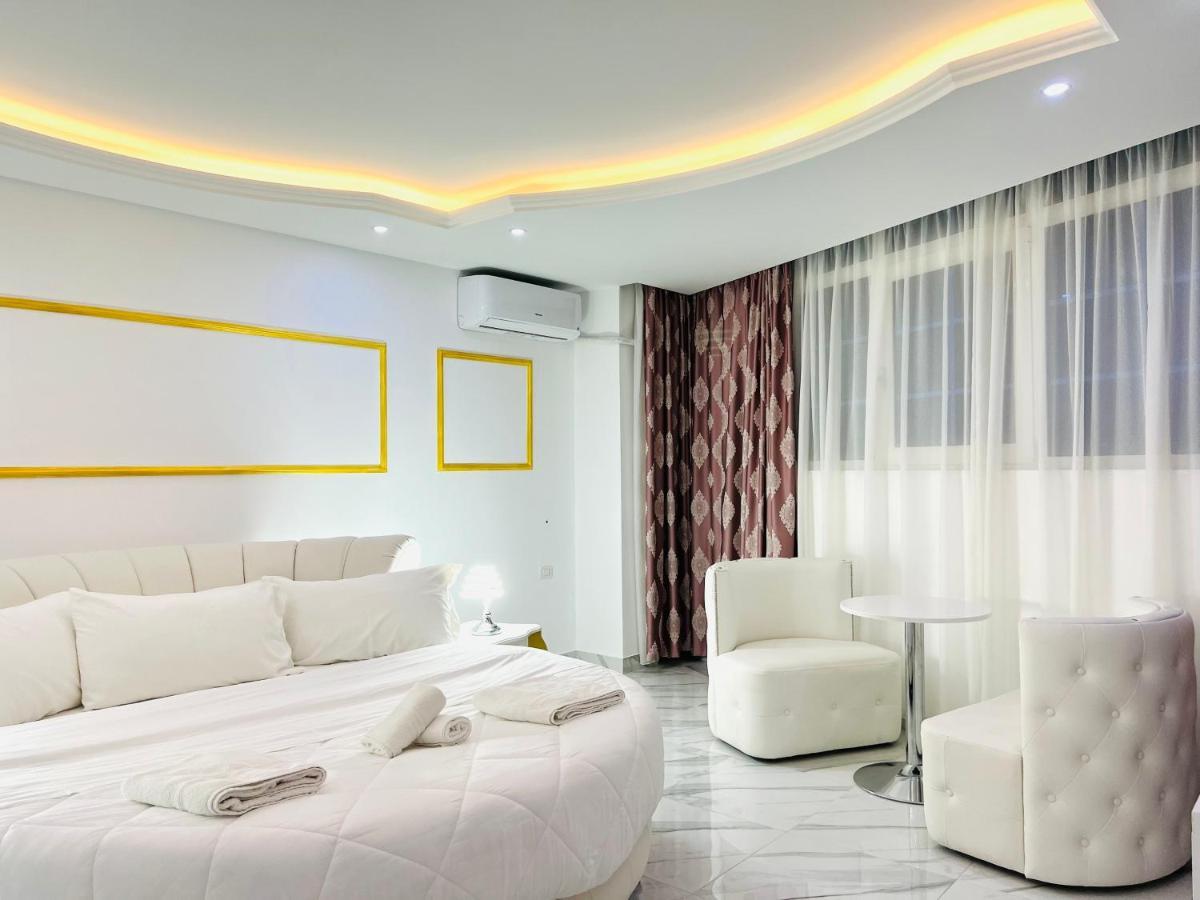 Ujvara Hotel Golem  Luaran gambar