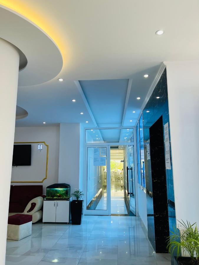 Ujvara Hotel Golem  Luaran gambar