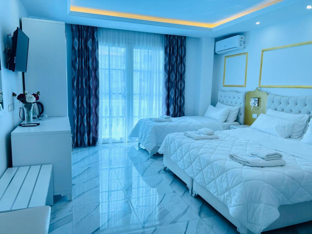 Ujvara Hotel Golem  Luaran gambar