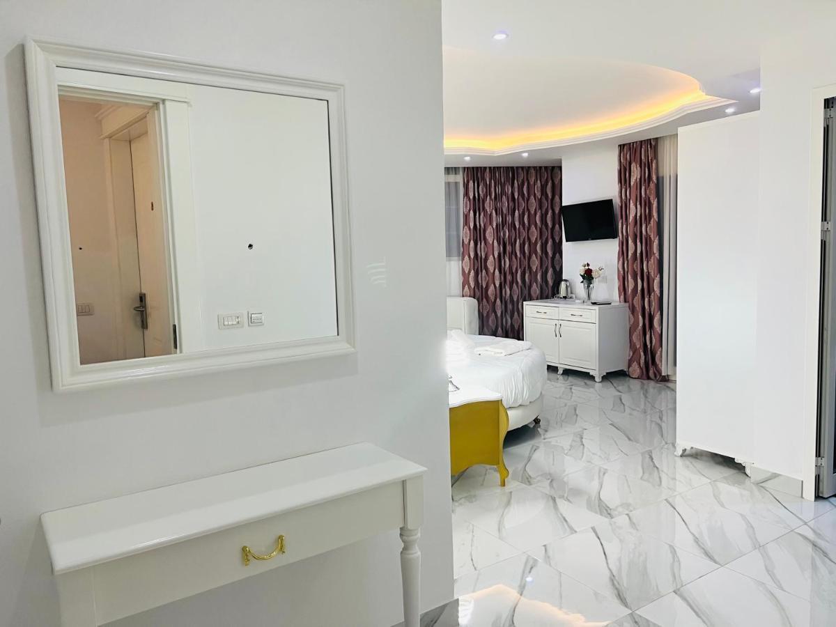 Ujvara Hotel Golem  Luaran gambar