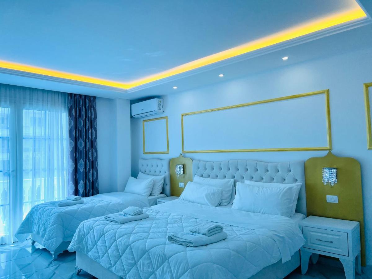 Ujvara Hotel Golem  Luaran gambar