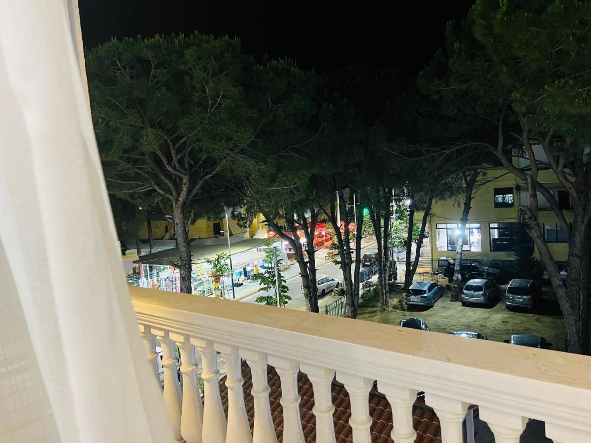 Ujvara Hotel Golem  Luaran gambar