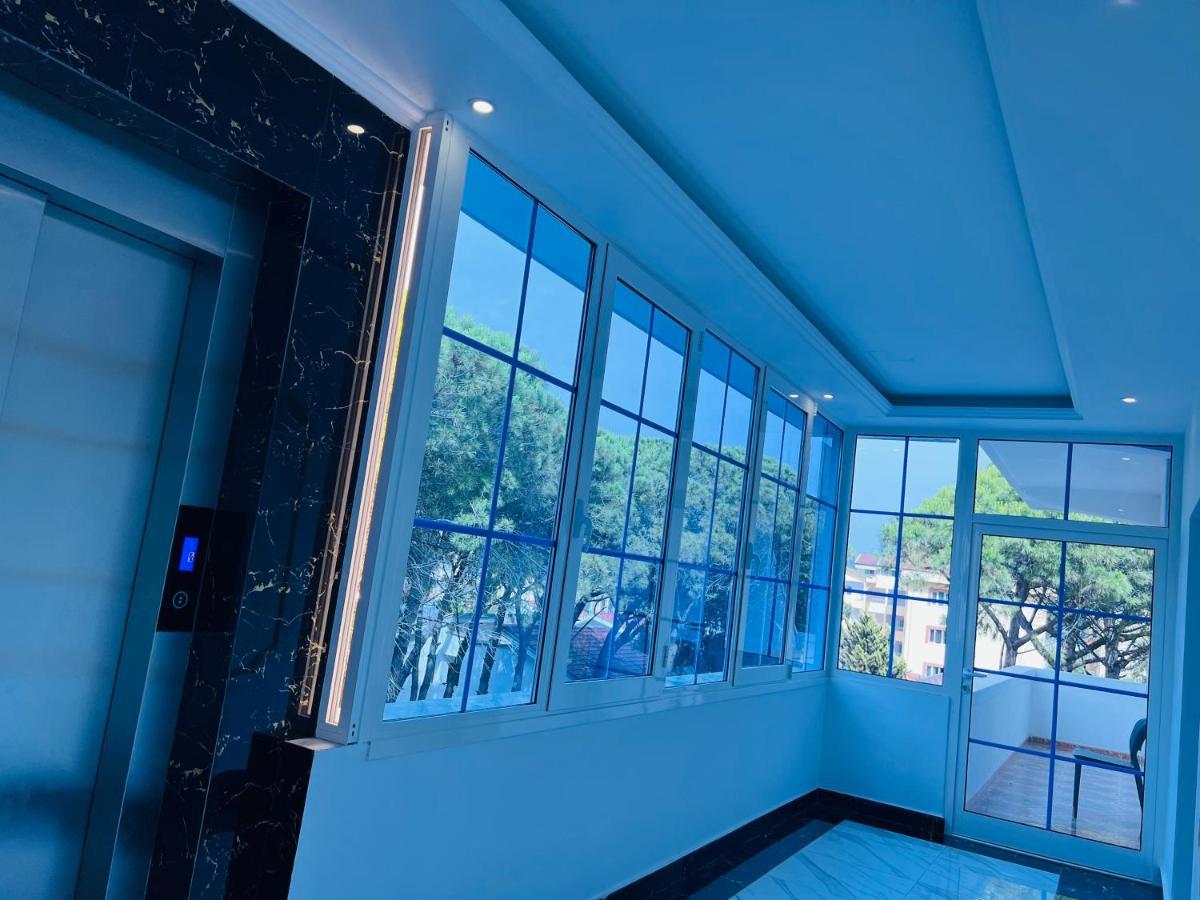 Ujvara Hotel Golem  Luaran gambar