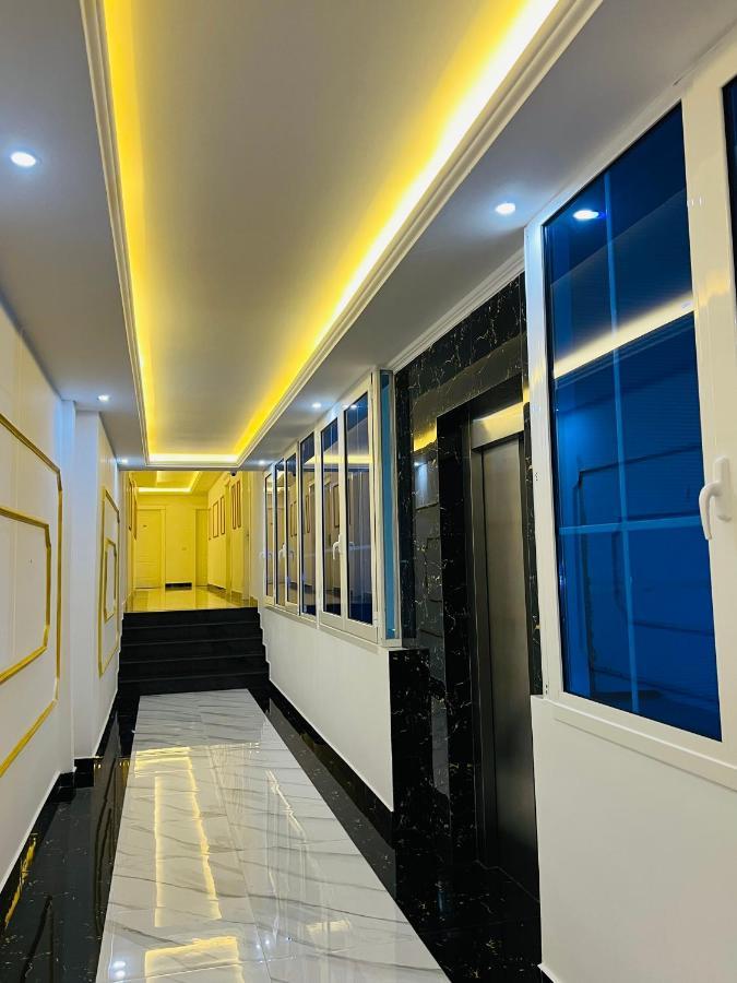 Ujvara Hotel Golem  Luaran gambar