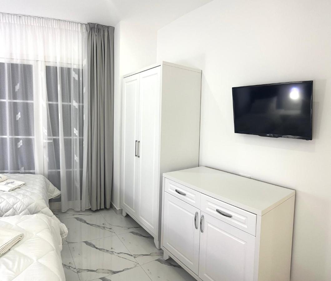 Ujvara Hotel Golem  Luaran gambar