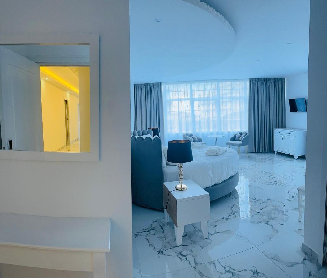 Ujvara Hotel Golem  Luaran gambar