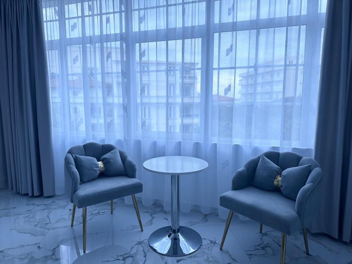 Ujvara Hotel Golem  Luaran gambar