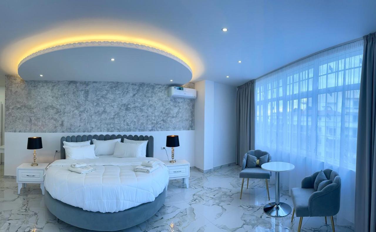 Ujvara Hotel Golem  Luaran gambar