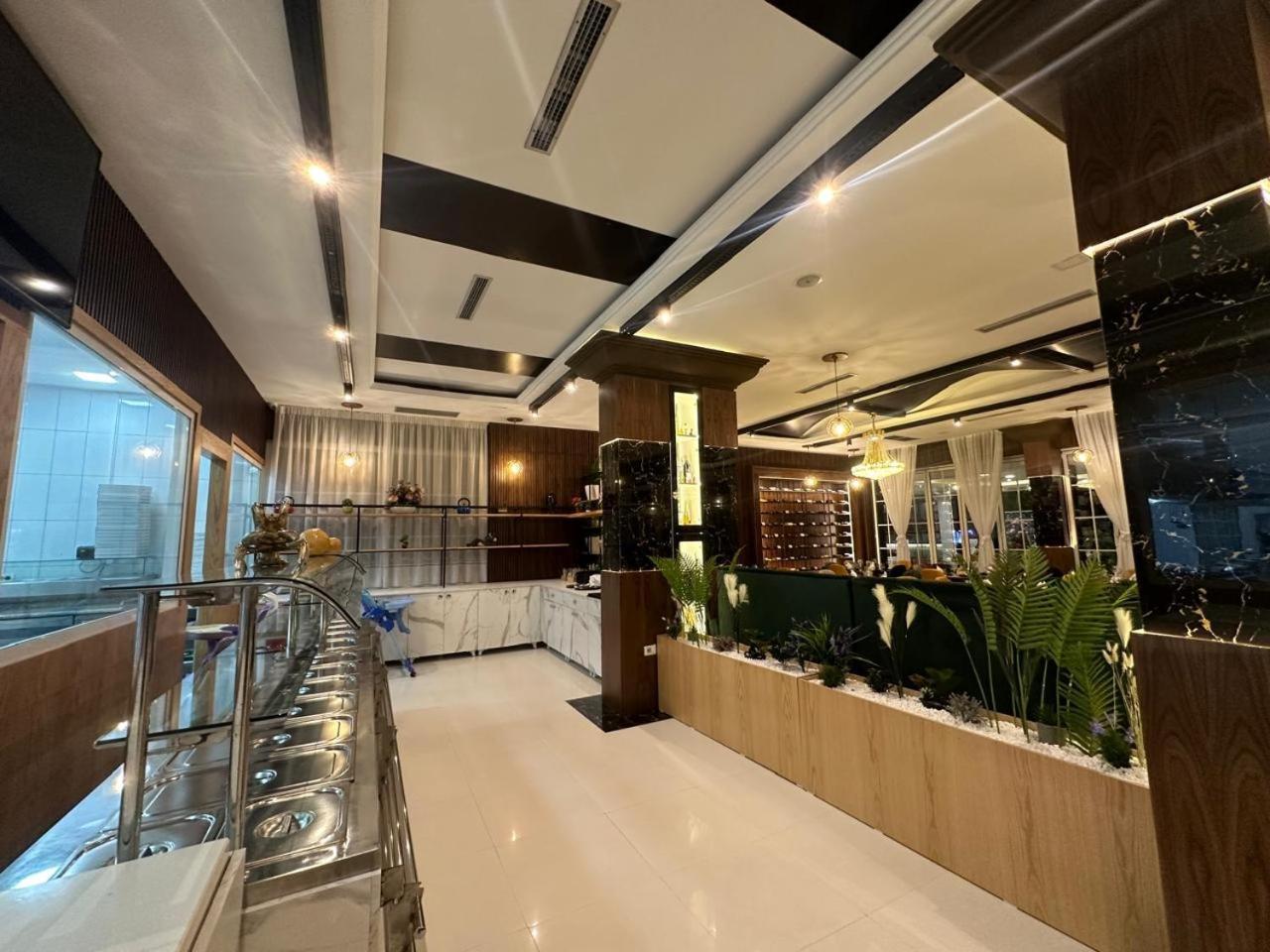 Ujvara Hotel Golem  Luaran gambar